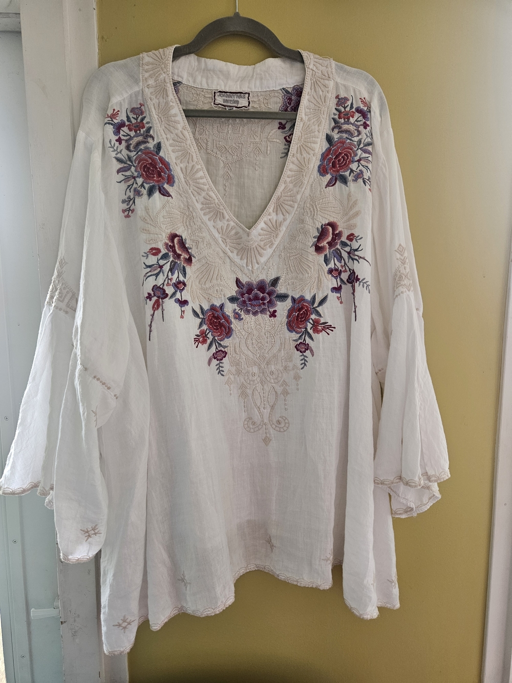 Johnny Was White Tunic with Rose and Purple Embroidery Sz 3X